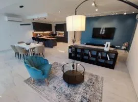 Stylish, modern Apartment in St.Julians's with Views of Spinola bay