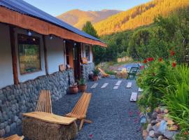 Adobe Ecohostel, hostel in Lago Meliquina