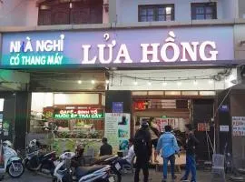 Khách sạn Lửa Hồng