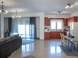 Chloe Maxi Apt 110sqm