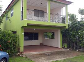 La Casa de Eyi, cottage in Santo Domingo