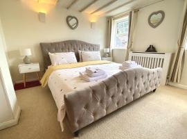 Bumblebee Cottage - Cosy Cottage in Area of Outstanding Natural Beauty, family hotel in Hemel Hempstead