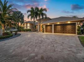 Luxury House in Pembroke Pines Newly Renovated With Pool And Security, hotel di Pembroke Pines