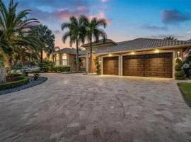 Luxury House in Pembroke Pines Newly Renovated With Pool And Security