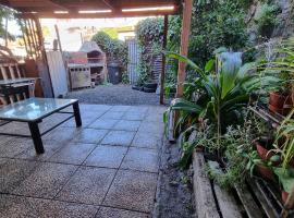 Casa 2h 2b con patio y quincho, hotell i Valparaíso