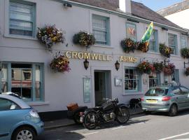 The Cromwell Arms Inn, pet-friendly hotel in Bovey Tracey
