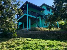 Villa Fe Esperanza - Vistas al Valle de Constanza, cabin in Constanza