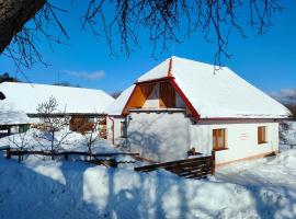 Chata Chotár Nová Baňa, Hotel in Veľká Lehota