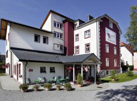 Pension Zuser, отель с парковкой в городе Миттербах