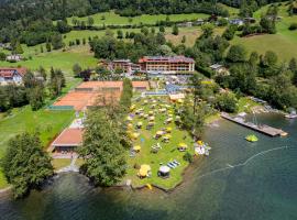 Familien- Sportresort BRENNSEEHOF: Feld am See şehrinde bir otel