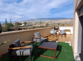 Ático Aire del Andarax con terraza y aparcamiento entre el mar y desierto - Alborania, апартамент в Viator