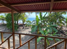 Hostal San Mabel Herping - Playa Cuevita, albergue en El Valle