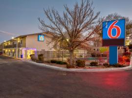 Motel 6 Santa Fe, khách sạn ở Santa Fe