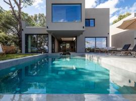 Luxury Villa Mon DIOM II Zakynthos – hotel w mieście Vasilikos