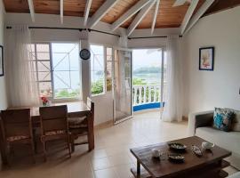 BLUE HOUSE OCEAN VIEW, Hotel mit Parkplatz in Santa Bárbara de Samaná