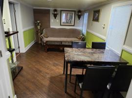 One Bedroom Few Blocks From The Beach And Tropicana Casino, apartment in Atlantic City