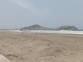Departamentos de playa, hotell i Cerro Azul