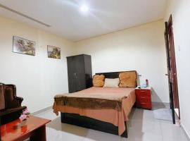 Large Studio Room In-Al khalidiya Abudhabi, hotel em Abu Dhabi