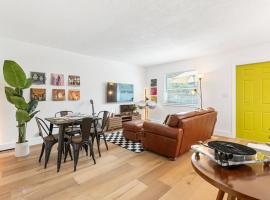 Musicians Lounge - 2 BR with parking asssigned, hotel in Fort Lauderdale