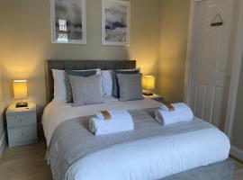 Peacock Guest House, holiday rental in Largs