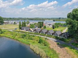 Pet Friendly Home In Kerkdriel With Lake View, hotel barato en Kerkdriel