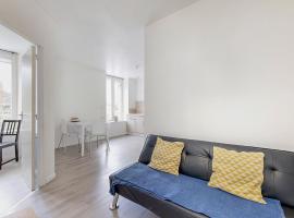 1 Bedroom Nice Apartment In Fougres, hotel s parkováním v destinaci Fougères