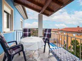 1 Bedroom Amazing Apartment In Barbariga