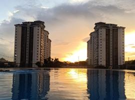 Suria Kipark Damansara 3R2B 950sq ft Apartment: Kuala Lumpur'da bir kiralık tatil yeri