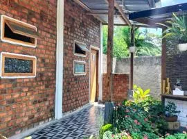 AZALEA GARDEN HOMESTAY