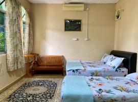 COZY GL Roomstay ARAU, posada u hostería en Kangar