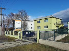 UBYTOVANIE NITRA – Lužianky Privát Iveta, hotel con estacionamiento en Lužianky