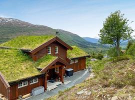 4 Bedroom Awesome Home In Nordfjordeid, hotel a Nordfjordeid