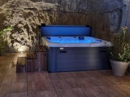 Gîte 21 route de saumur, hotel con spa en Parnay