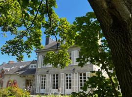 La Maison Gavraise, hotel with parking in Gavray