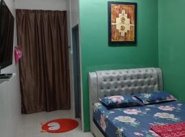RizqFateh Homestay, apartment in Kluang