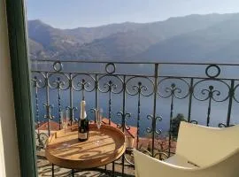 Simo House/ Stunning Lake View/ Balcony