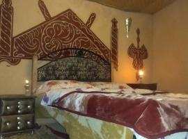 door sahara, tented camp en Rhessouane