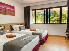 Pangkor Sandy Beach Resort, курортный отель в Пангкоре