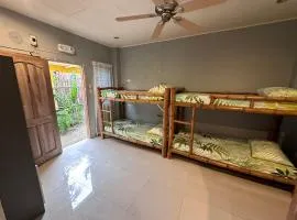 Lionfish Backpackers Hostel Malapascua