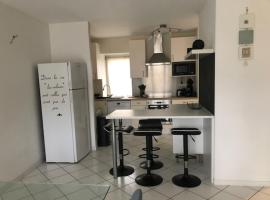 Hebergement plaisant, room in Chemilly-sur-Yonne