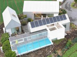Private Pool Villa Family Room، فندق في جيجو