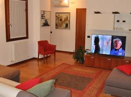 Ex Casa degli Artisti, hotell med parkeringsplass i Montebelluna