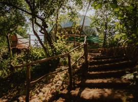 Czarna Hańcza Glamping, glamping site in Głęboki Bród