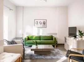 King George Apartment by BiNoBi!