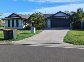 Spacious Entire 4Bedroom House in Gladstone 1 to 8 People can Stay, cabaña o casa de campo en Gladstone