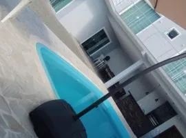 Sobrado em Piçarras com piscina