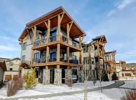 New Luxury Condo E203 I Hot Tub I Great Views I Best Price I FREE Adventures Daily