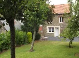 Gîte cosy 4 personnes, avec jardin en Normandie, proche des plages du débarquement et du Mont Saint-Michel