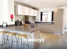 Bridgewater House by Truestays - NEW 3 Bedroom House in Stoke-on-Trent, cottage à Etruria