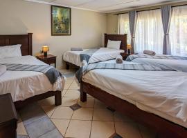 Room in Villa - Zambezi Family Lodge - Leopard Room，維多利亞瀑布的家庭旅館